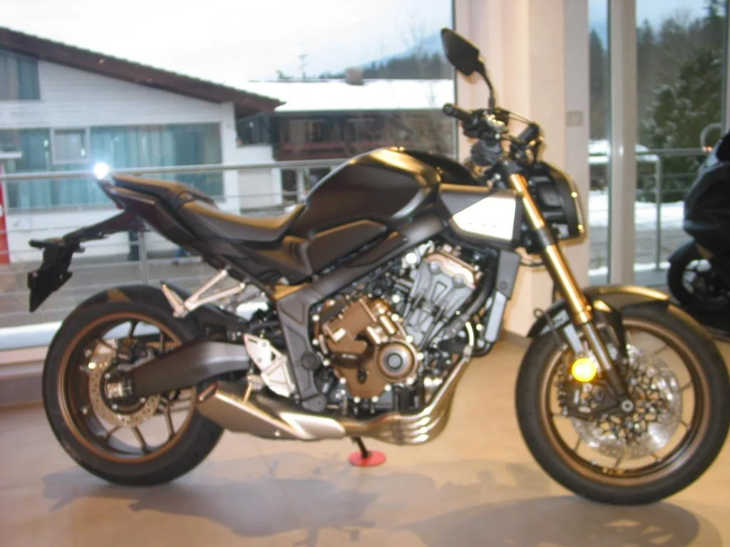 Honda CB650R E-Clutch ANGEBOT