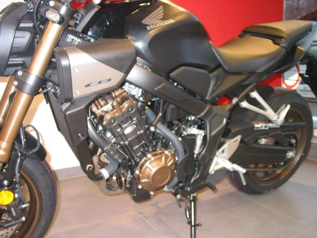 Honda CB650R E-Clutch ANGEBOT