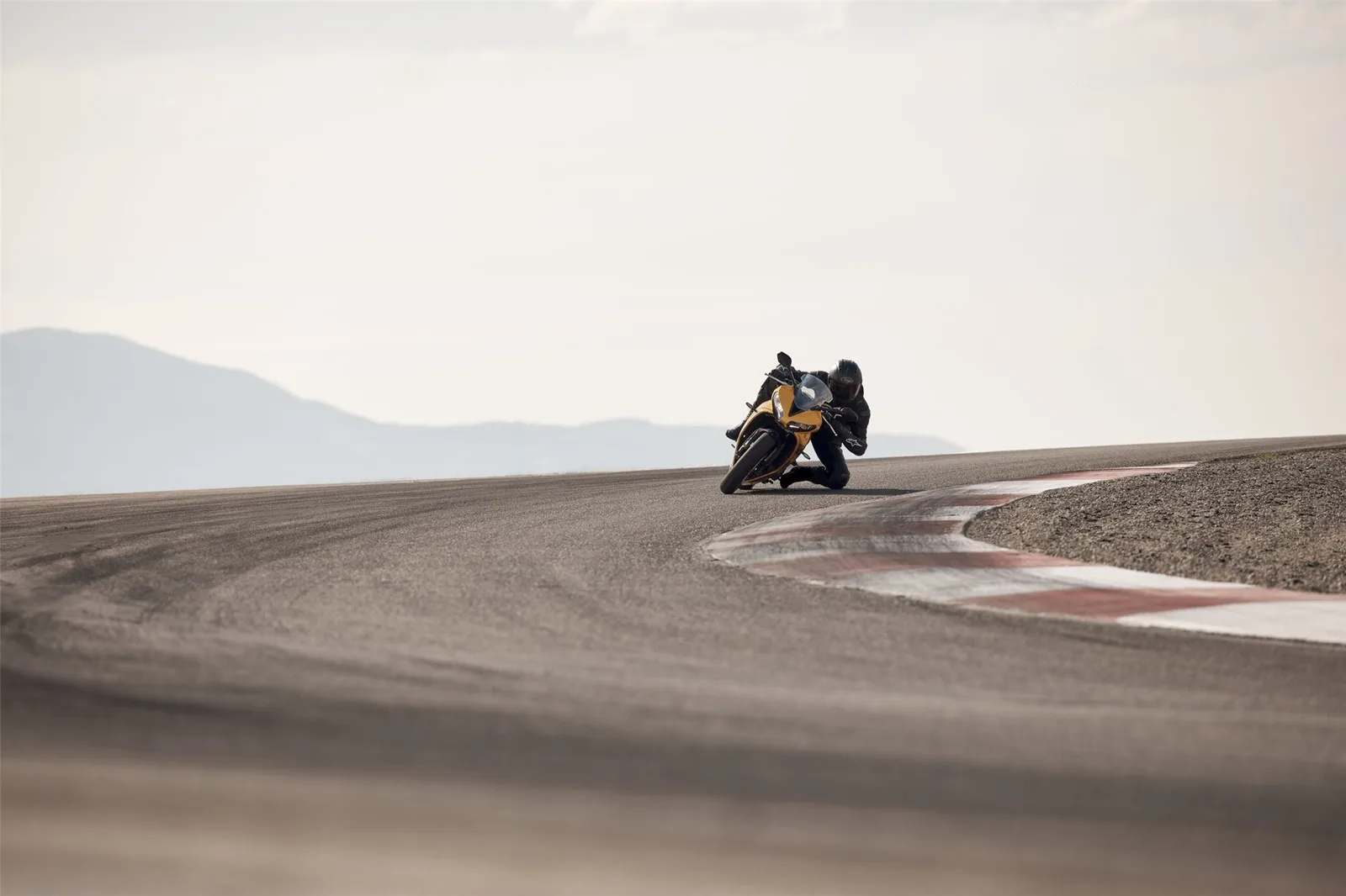 Triumph Daytona 660