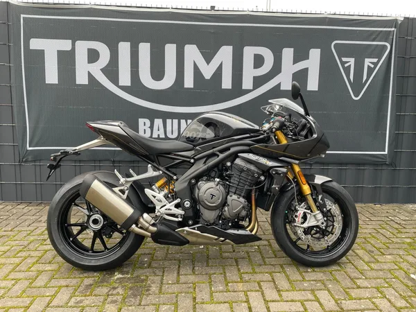Triumph Speed Triple 1200 RR James Bond Edition 007 James Bond Edition