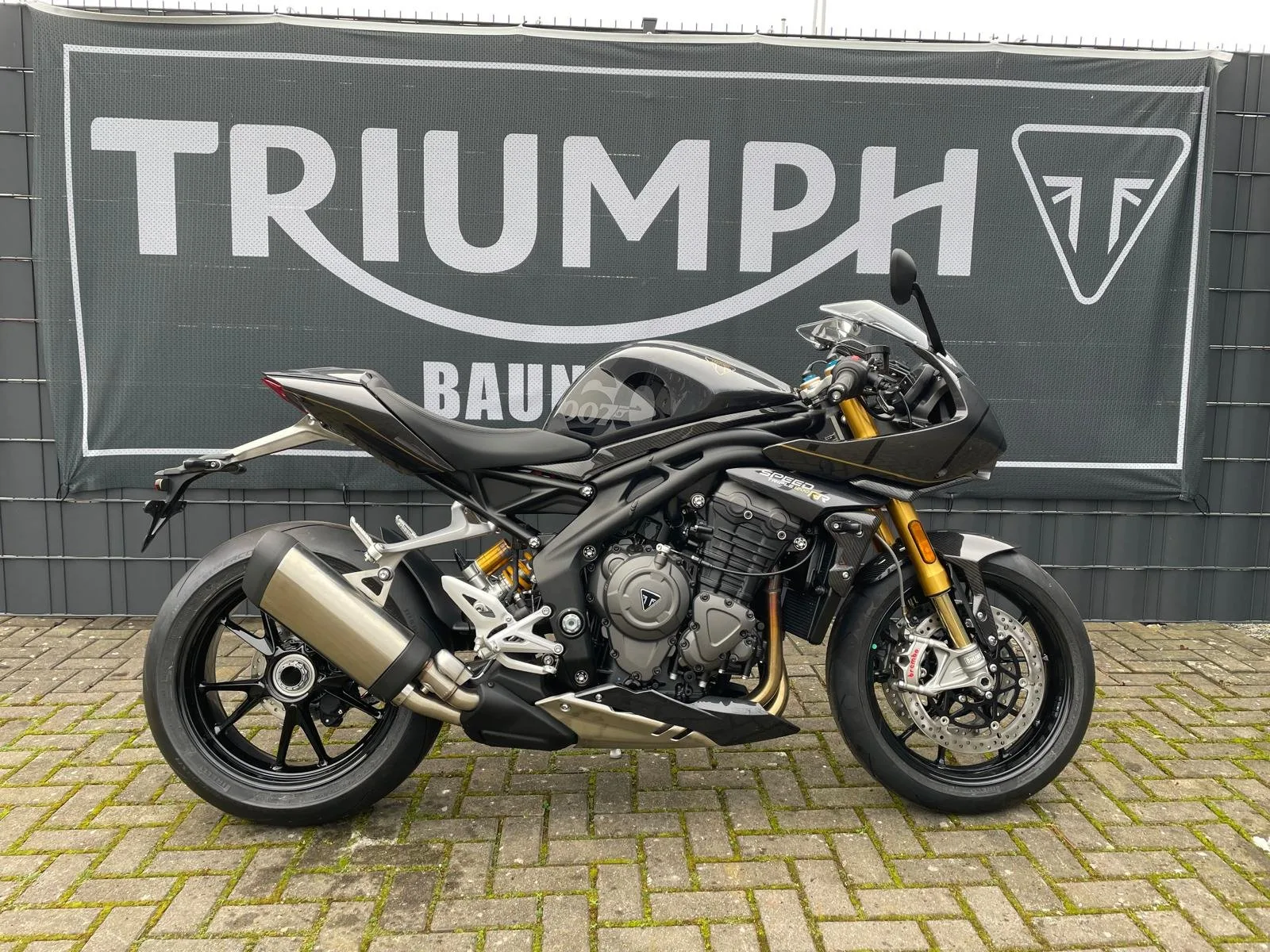 Triumph Speed Triple 1200 RR James Bond Edition 007 James Bond Edition