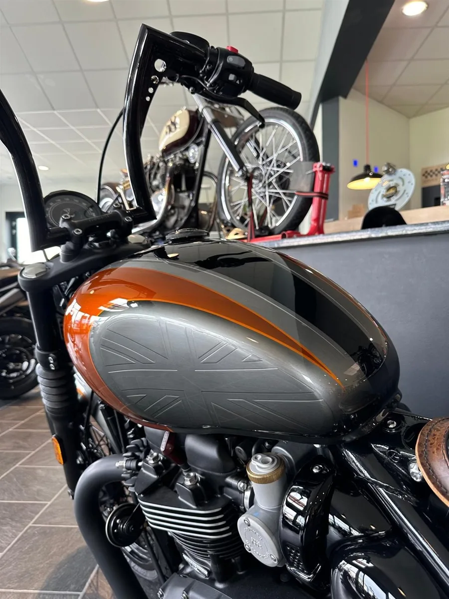 Triumph Bonneville Bobber