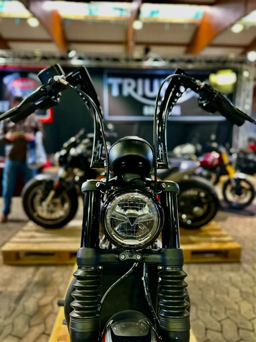 Triumph Bonneville Bobber