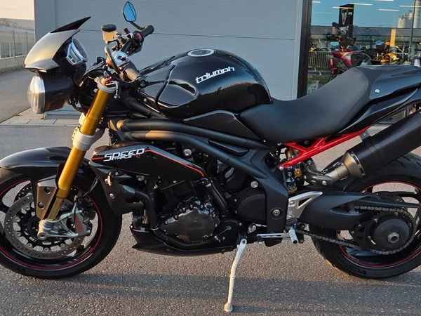 Triumph Speed Triple R