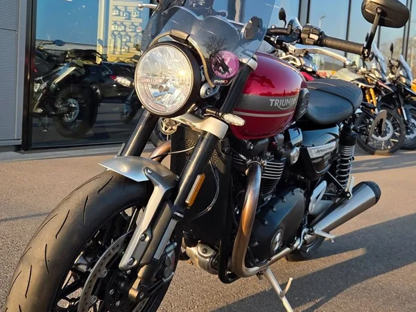 Triumph Speed Twin 1200