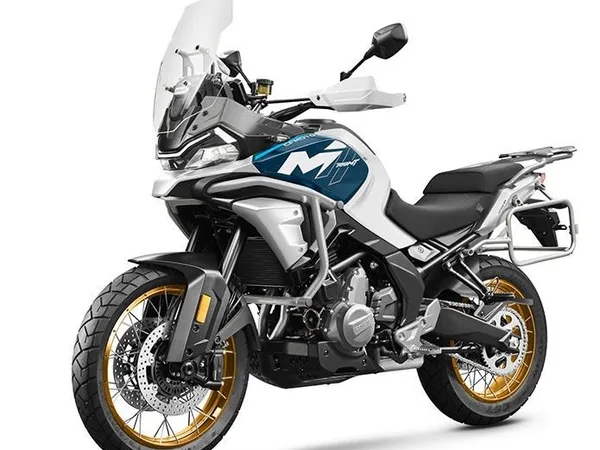 CFMOTO 700MT