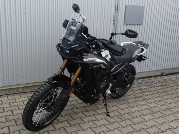 CFMOTO 450MT