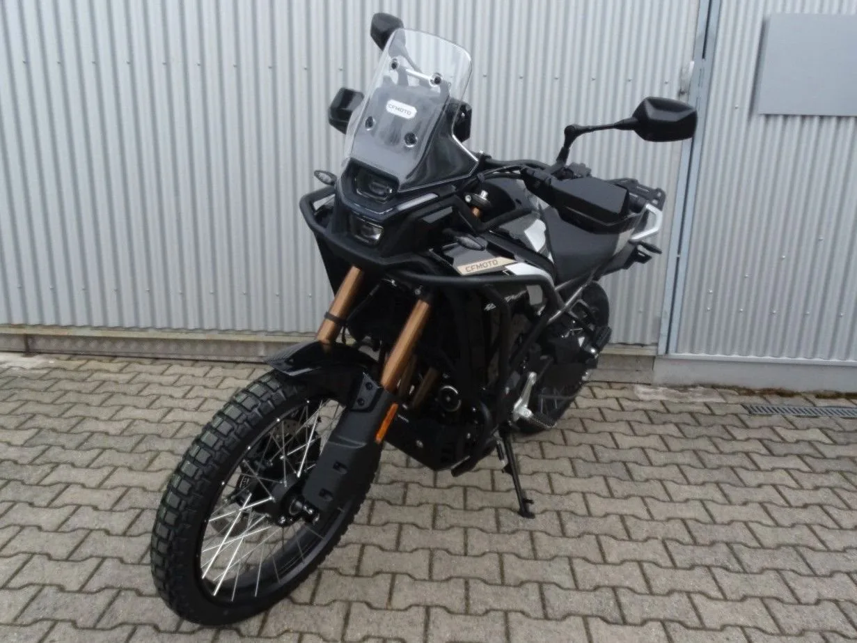 CFMOTO 450MT