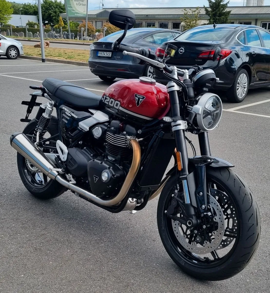 Triumph Speed Twin 1200
