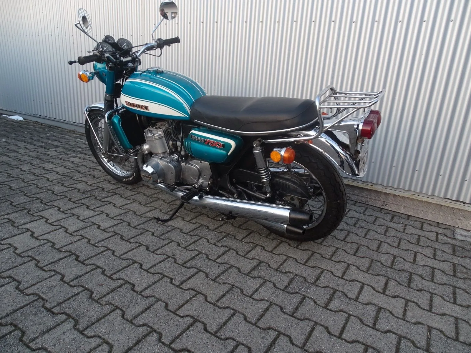 Suzuki GT 750