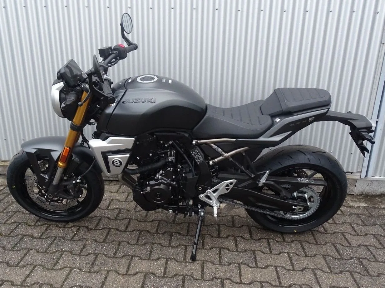 Suzuki GSX-8T