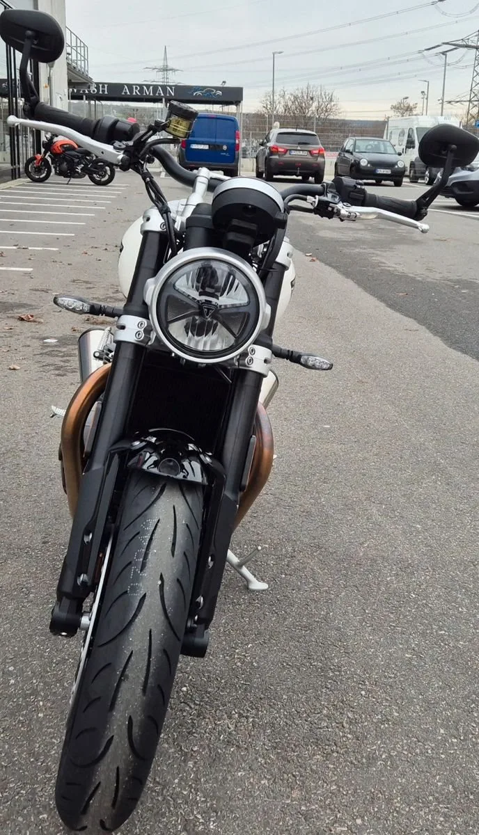 Triumph Speed Twin 1200