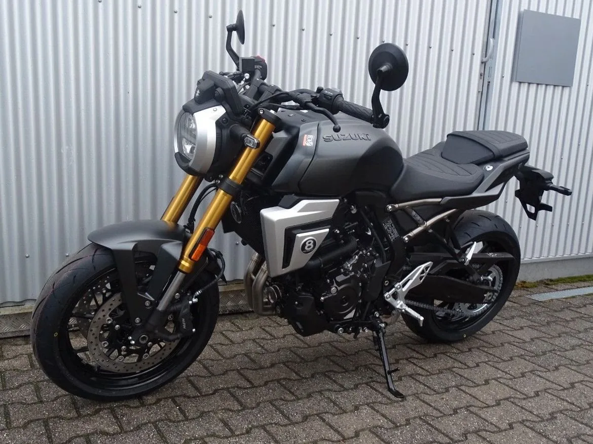 Suzuki GSX-8T
