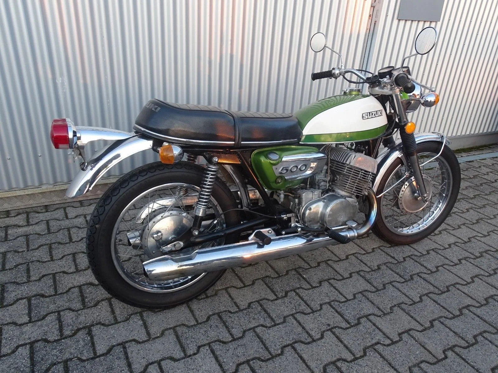 Suzuki T 500