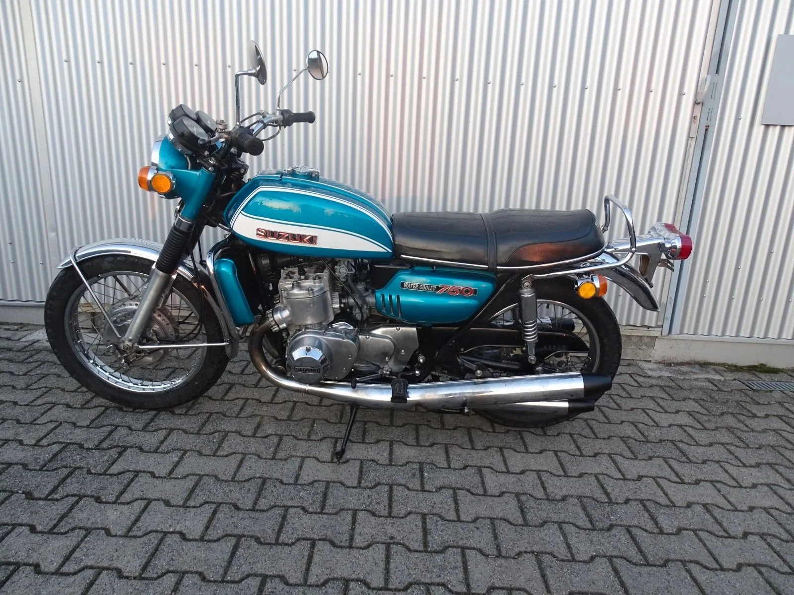 Suzuki GT 750