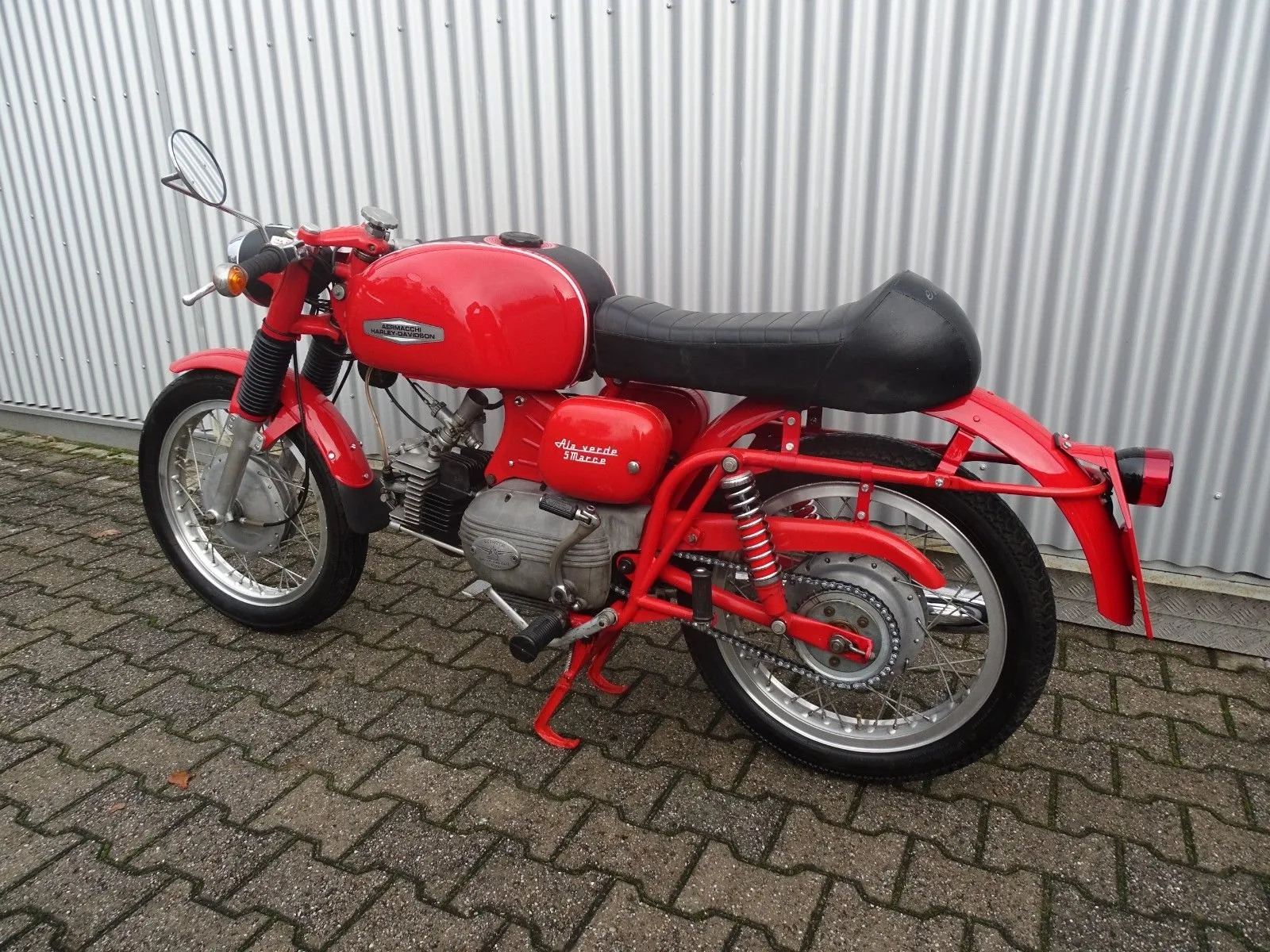Aermacchi Ala Verde 250