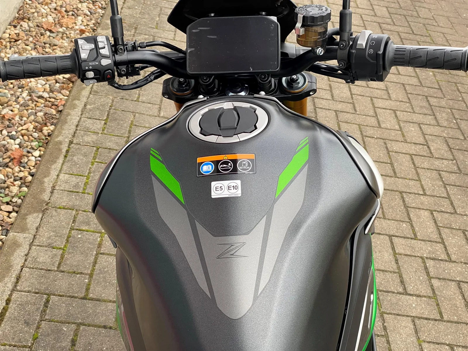 Kawasaki Z900 SE mit Performance Kit, Mod. 2026, sofort verfügbar!!
