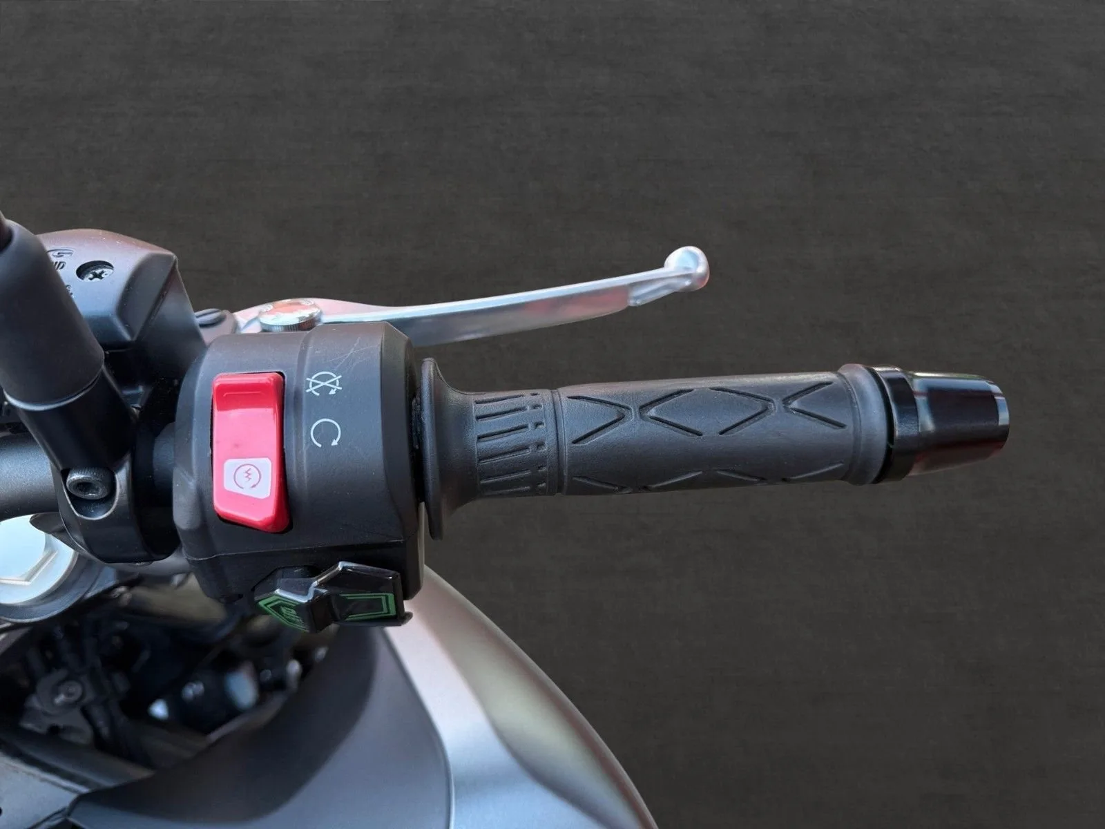 Kawasaki Z7 Hybrid