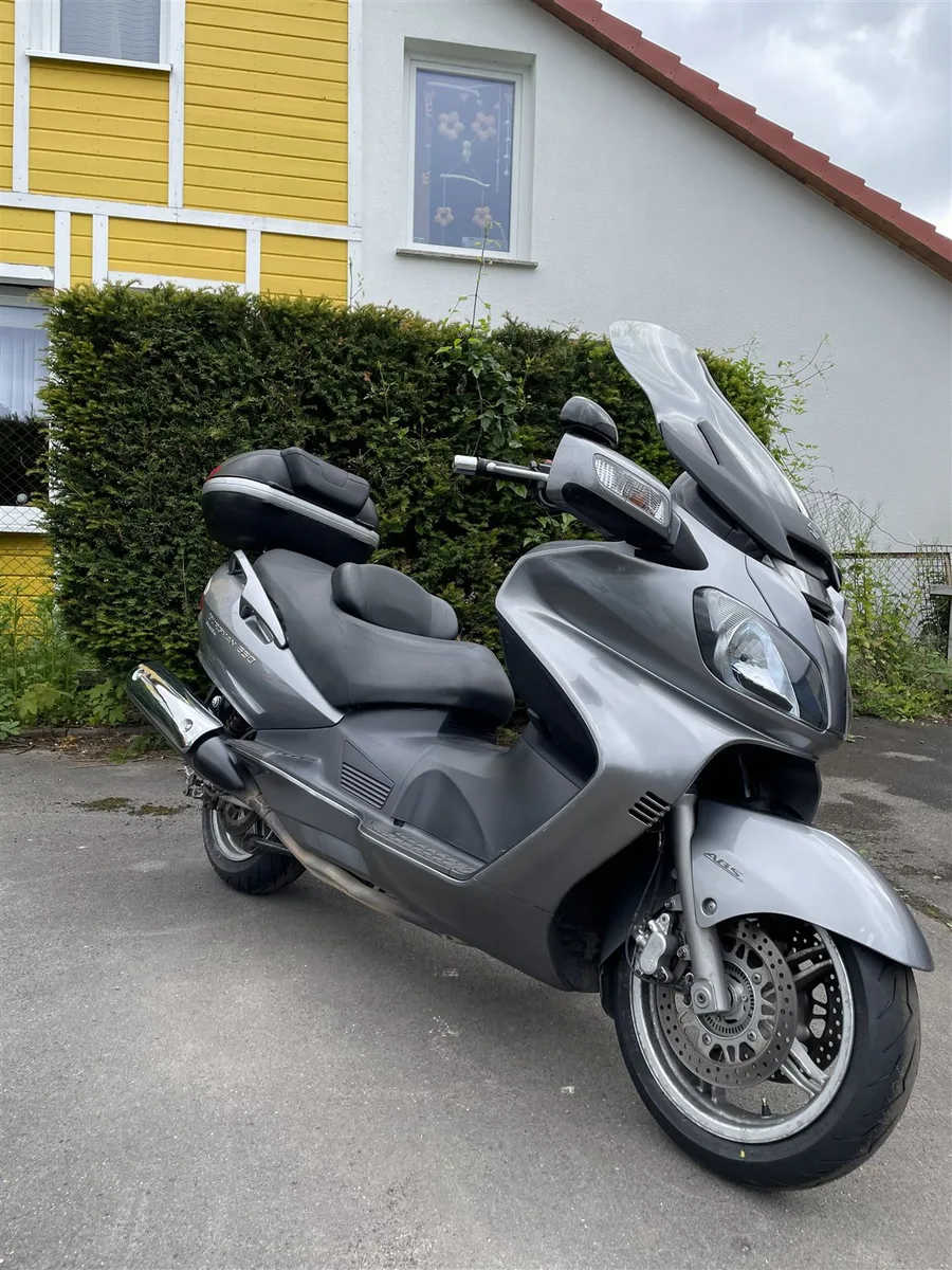 Suzuki Burgman 650 Executive