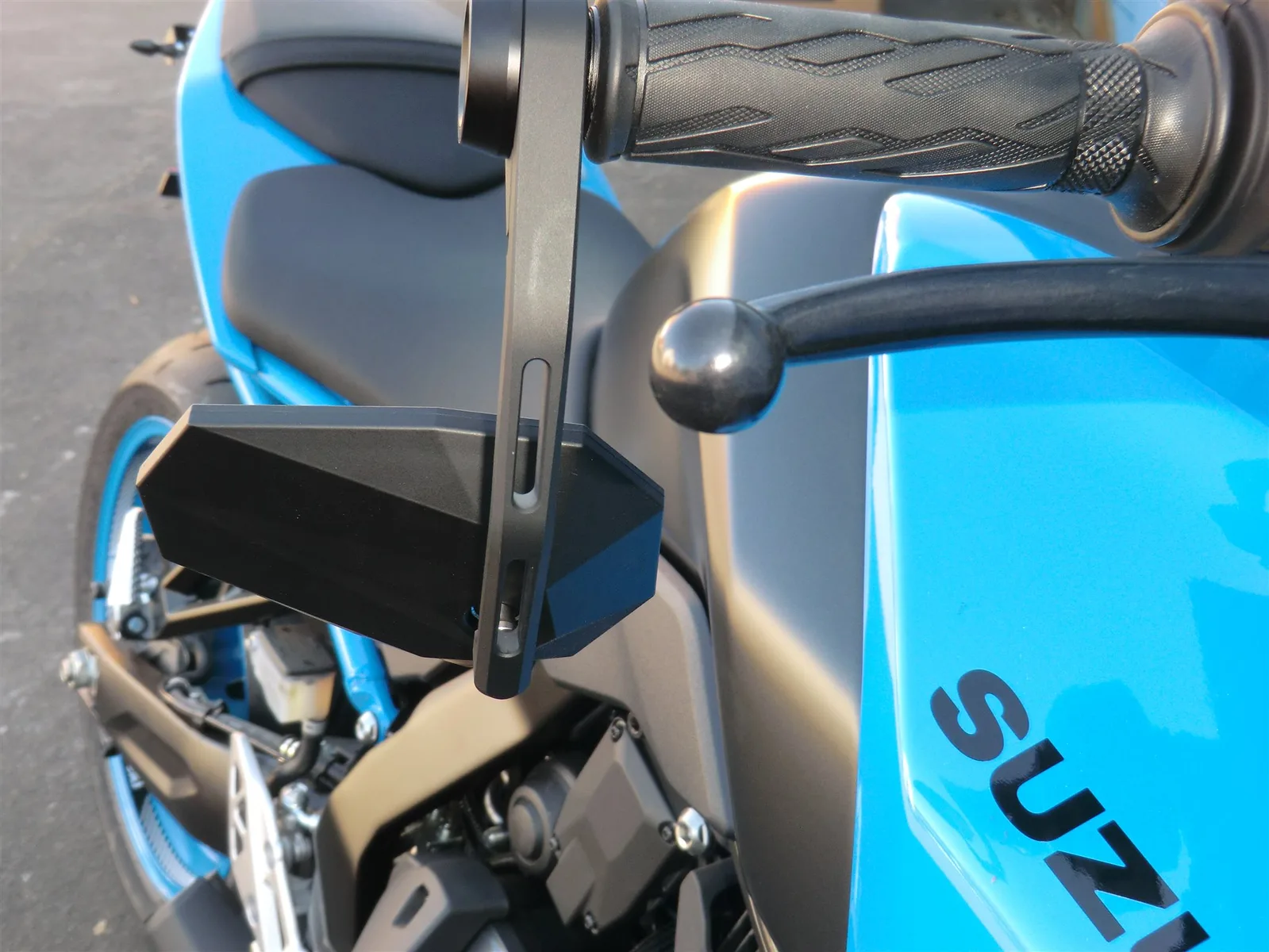 Suzuki GSX-8S