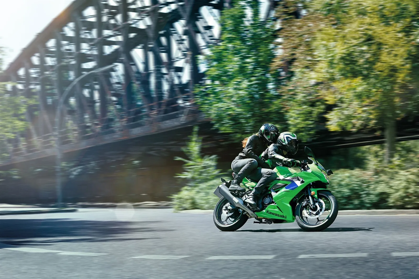 Kawasaki Ninja 125 inkl. Sturzpads