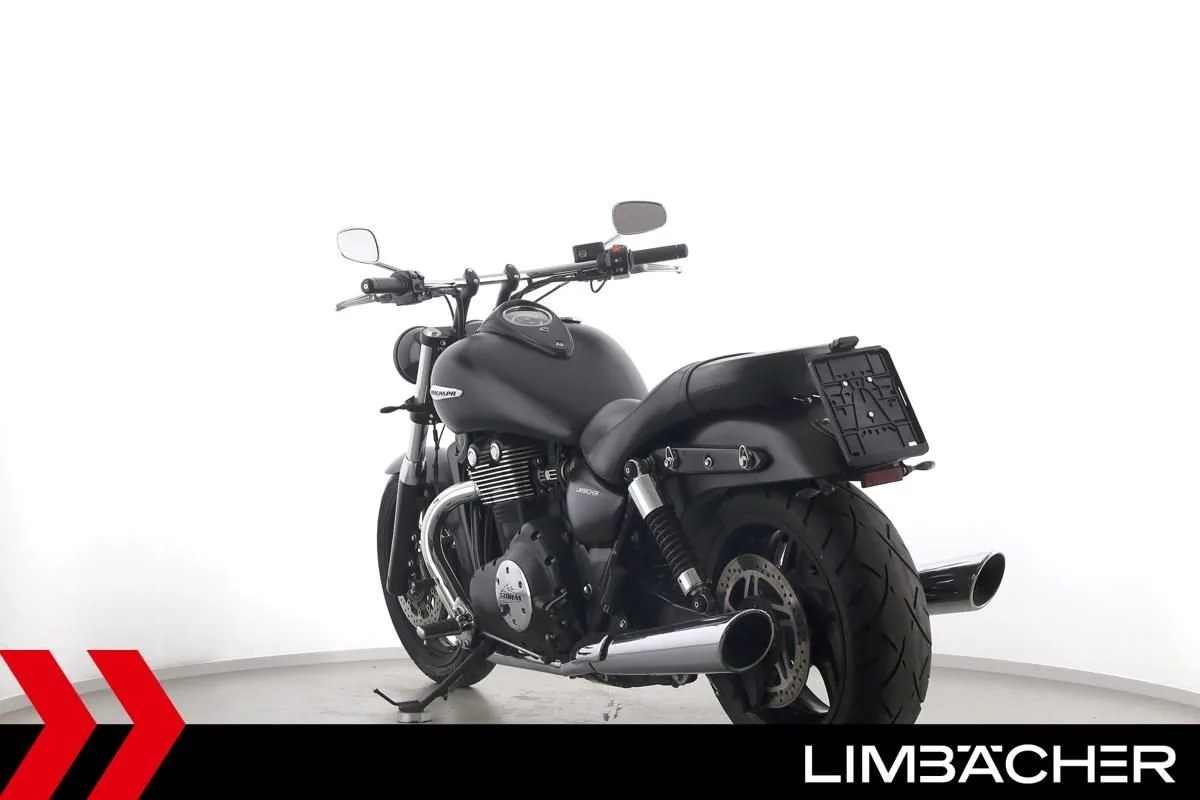 Triumph Thunderbird Storm