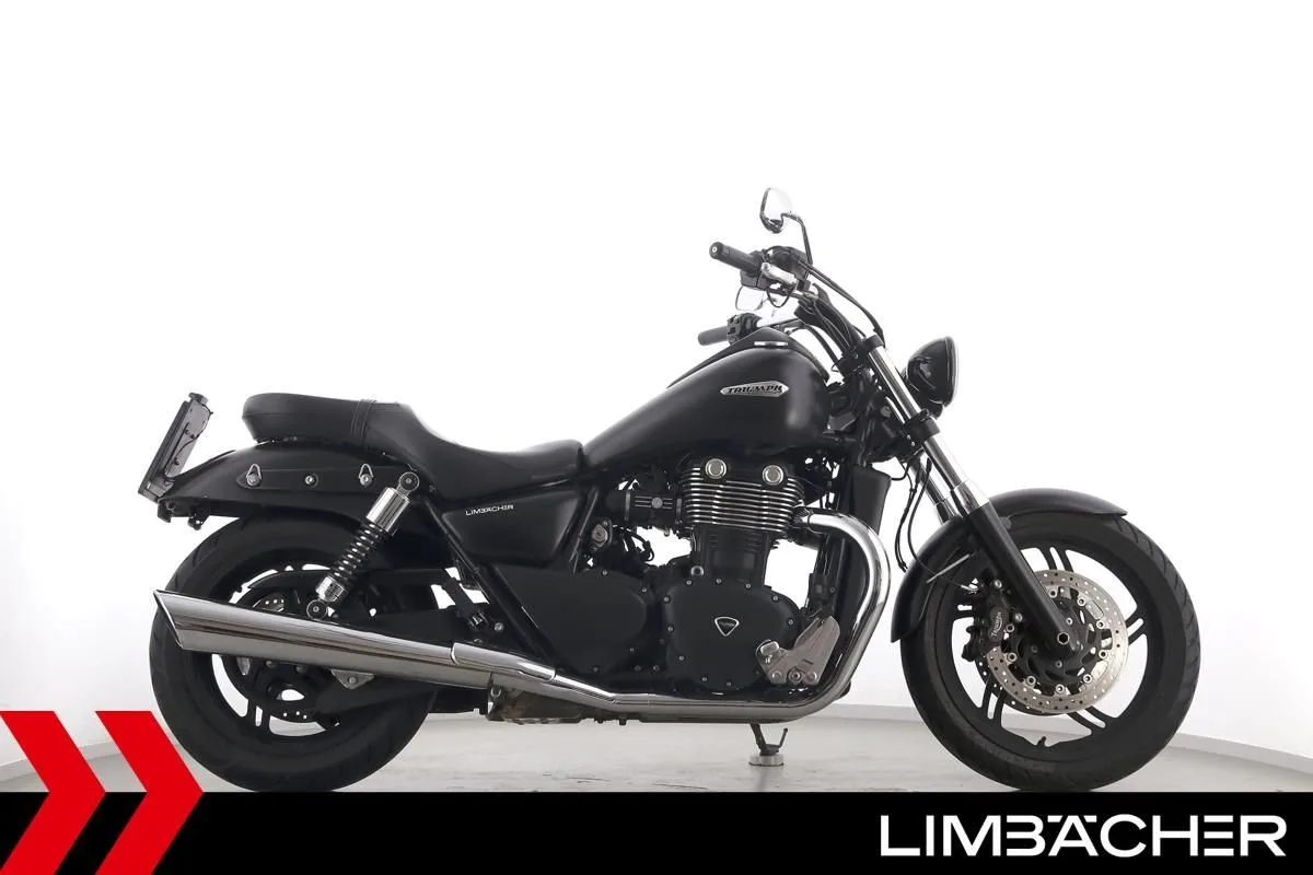 Triumph Thunderbird Storm