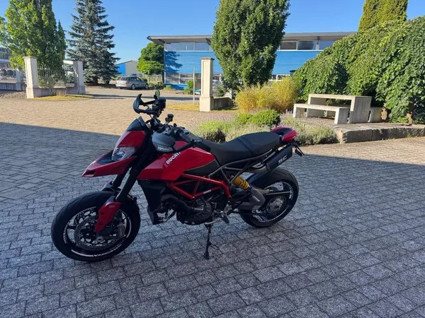 Ducati Hypermotard 950