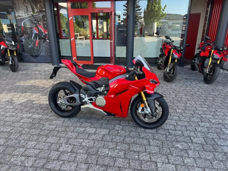 Ducati Panigale V4 S