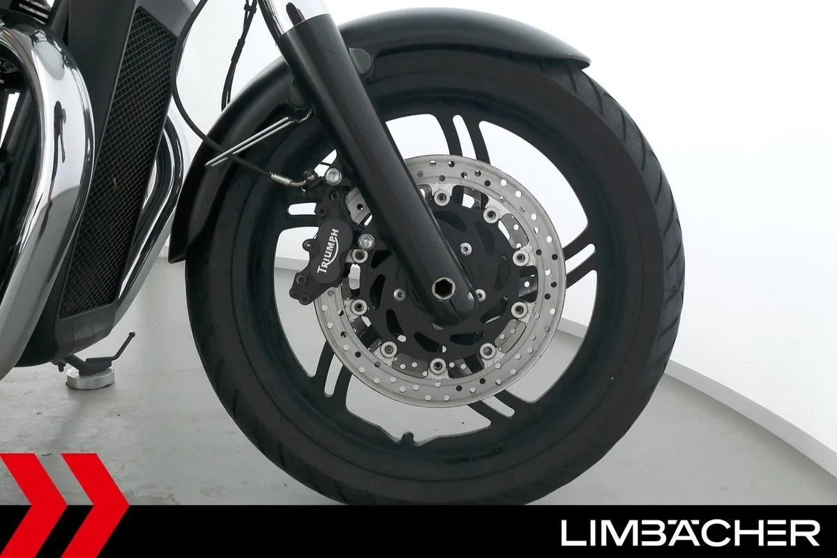 Triumph Thunderbird Storm