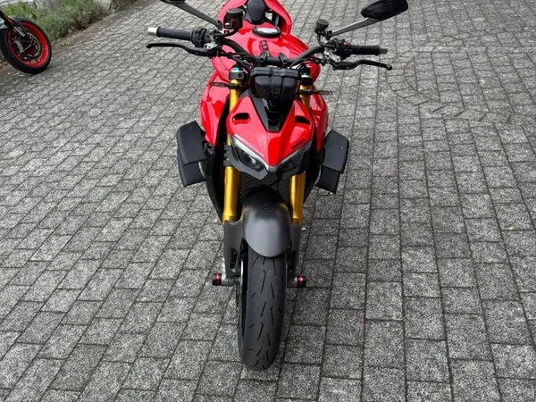 Ducati Streetfighter V4 S