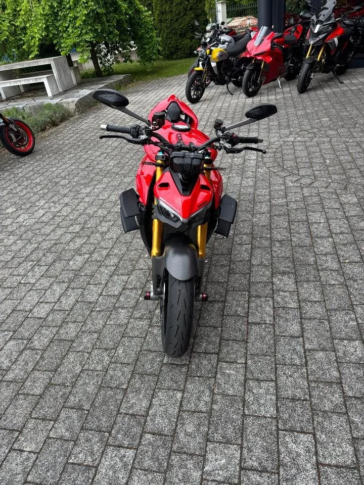 Ducati Streetfighter V4 S
