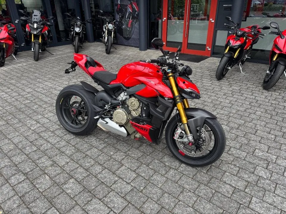 Ducati Streetfighter V4 S