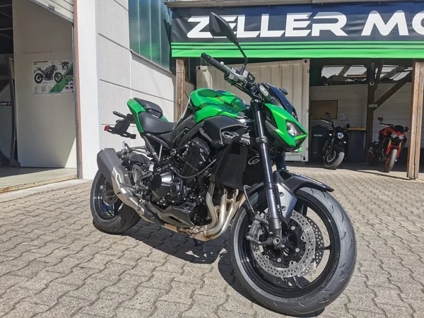 Kawasaki Z900 NEUFAHRZEUG 2026