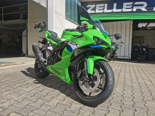 Kawasaki Ninja ZX-6R NEUFAHRZEUG 2026