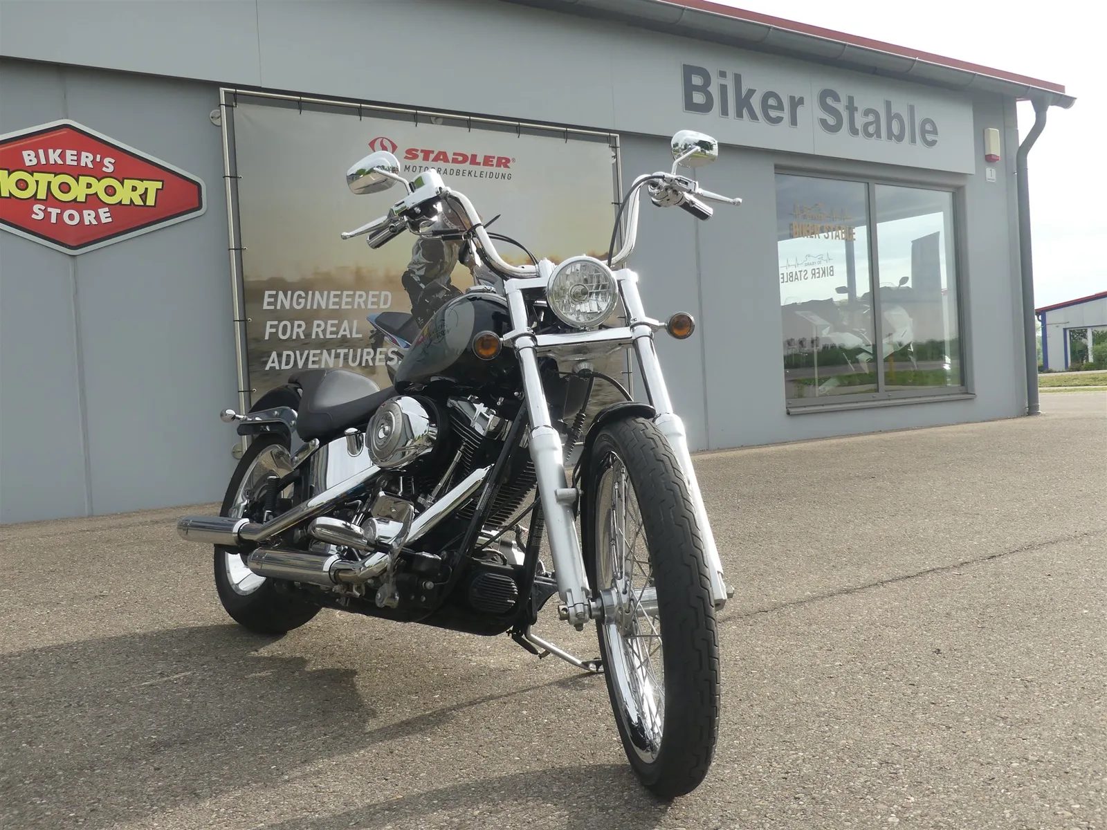 Harley-Davidson Softail Custom FXSTC Penzl Auspuff,Sonderlack,Zubehör