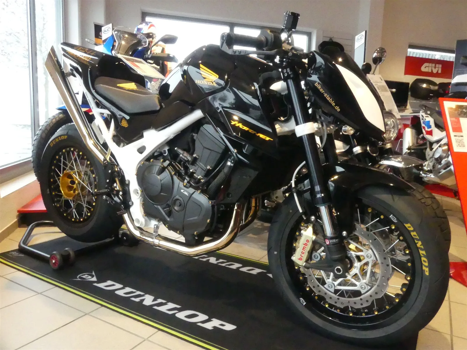 Honda CB750 Hornet WINNER BIKE - EINZELSTÜCK
