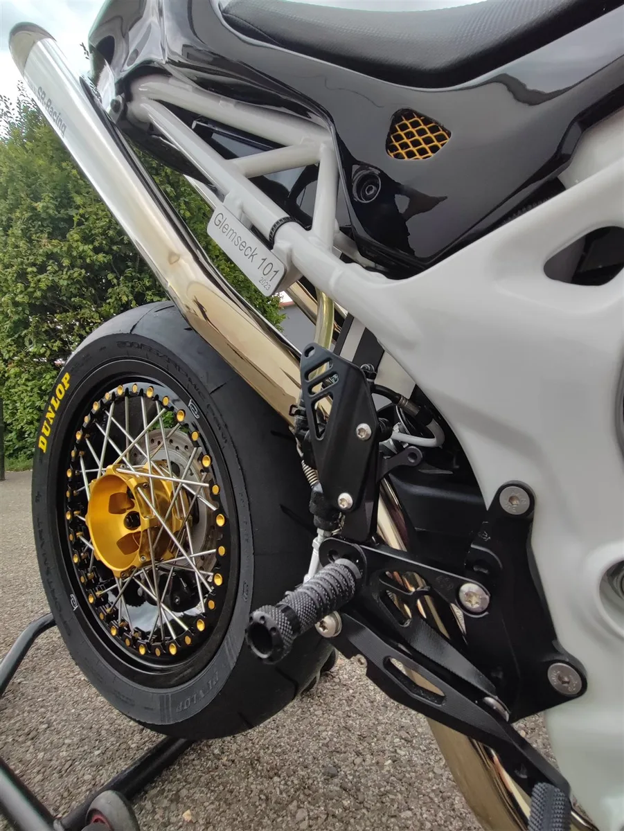 Honda CB750 Hornet WINNER BIKE - EINZELSTÜCK