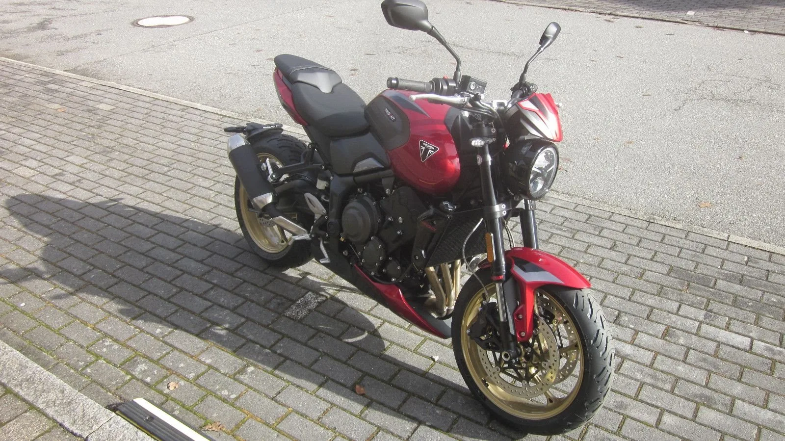 Triumph Trident 800