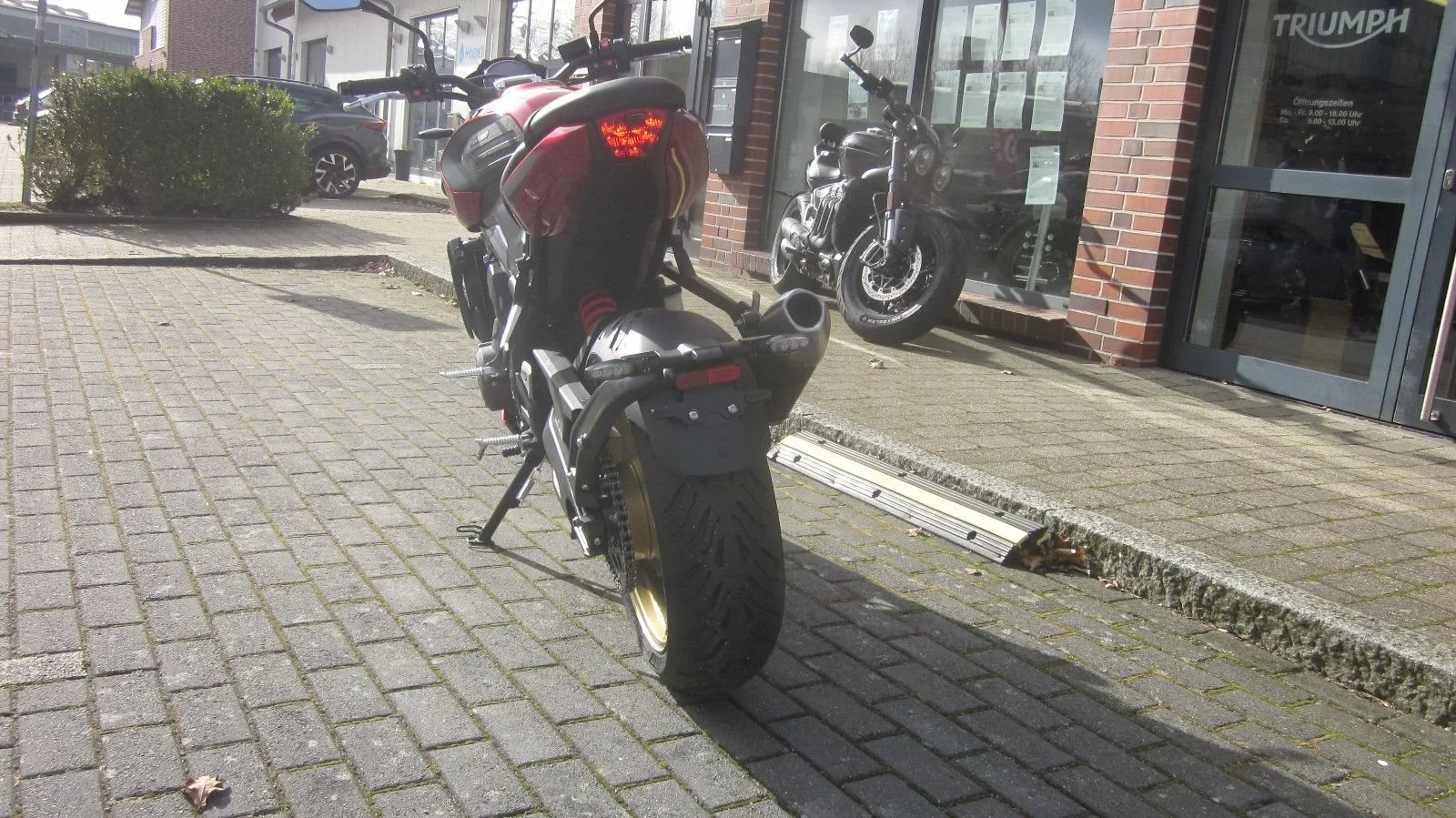Triumph Trident 800
