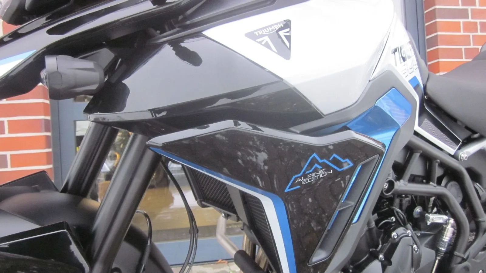 Triumph Tiger 900 Alpine Edition