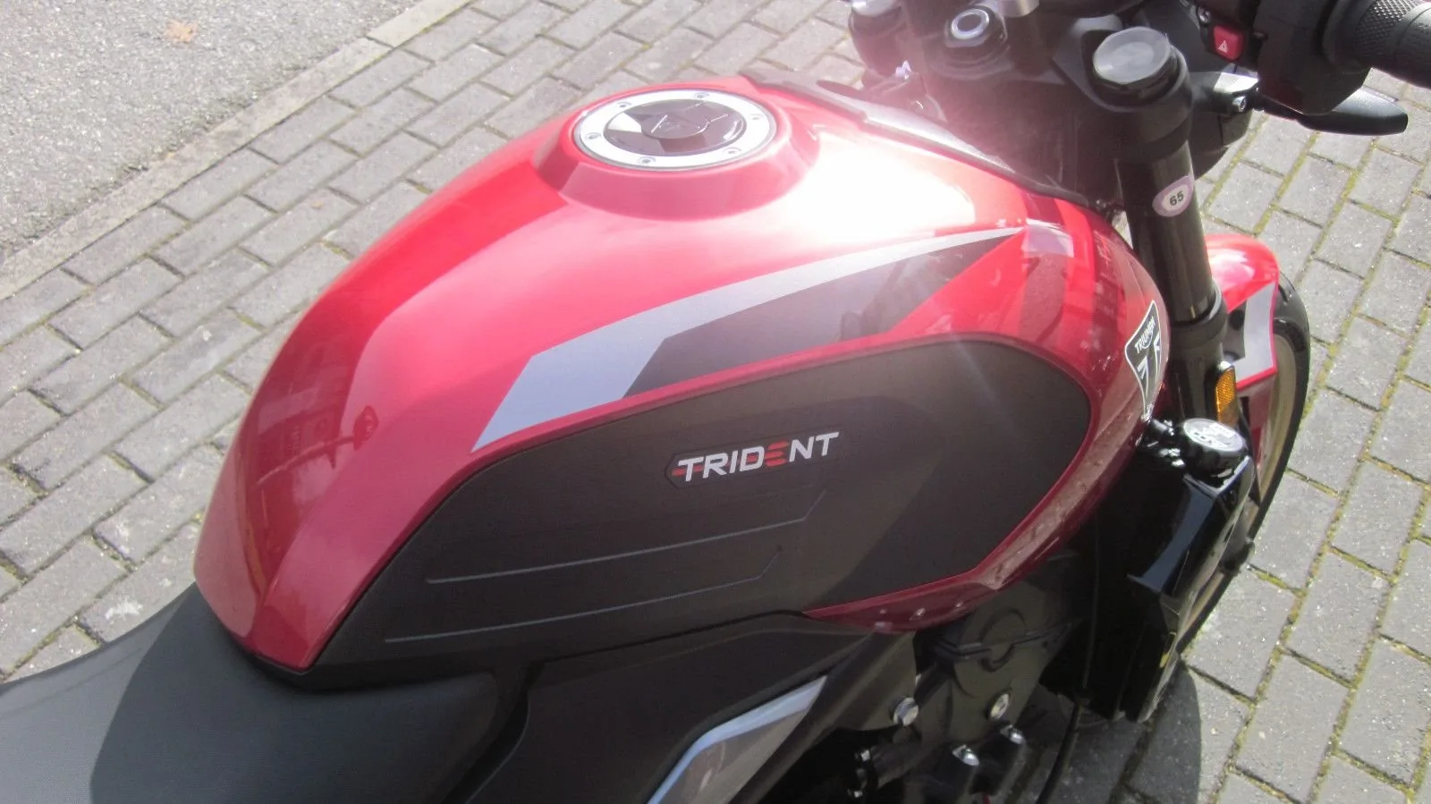 Triumph Trident 800