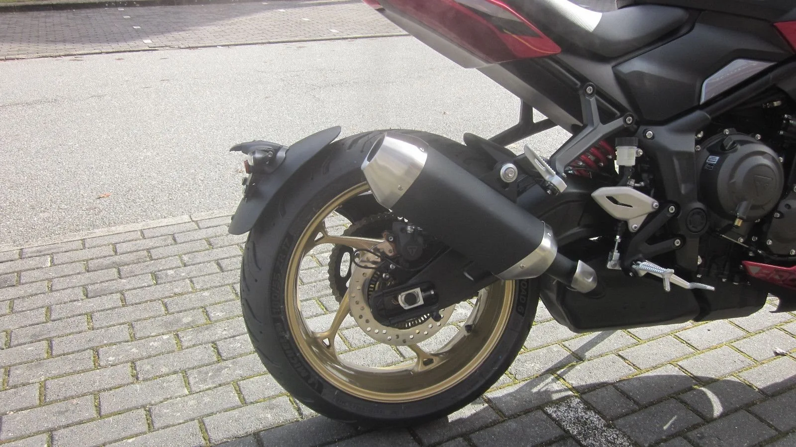 Triumph Trident 800