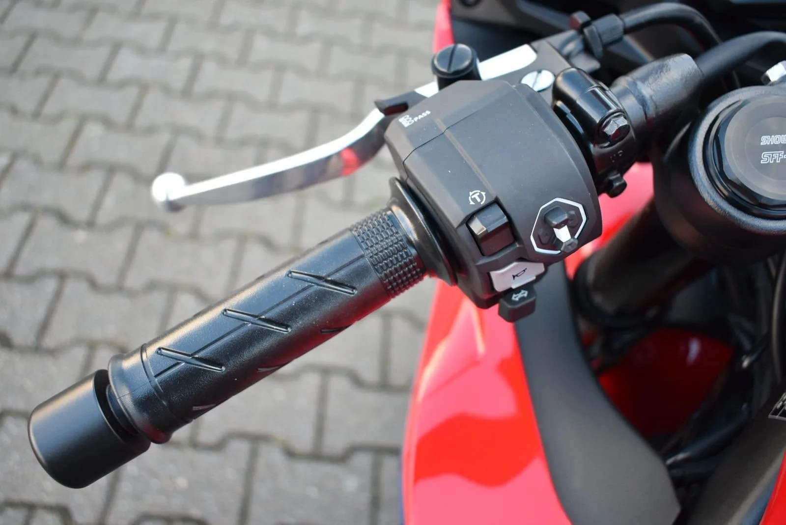Honda CBR650R E-Clutch