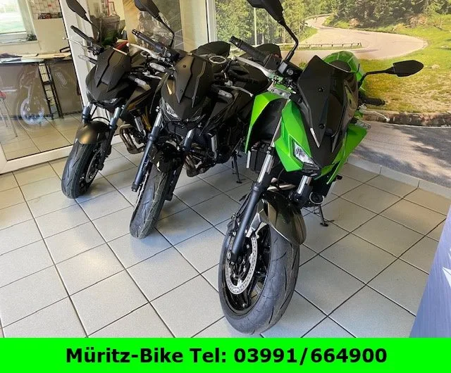 Kawasaki Z650 S in allen Farben vor Ort