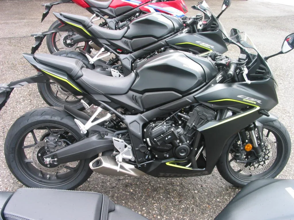 Honda CBR650R E-Clutch Sofort verfügbar