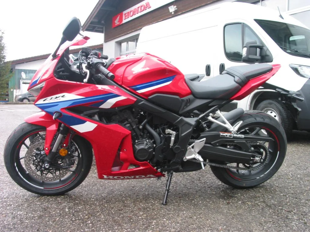 Honda CBR650R E-Clutch Sofort verfügbar