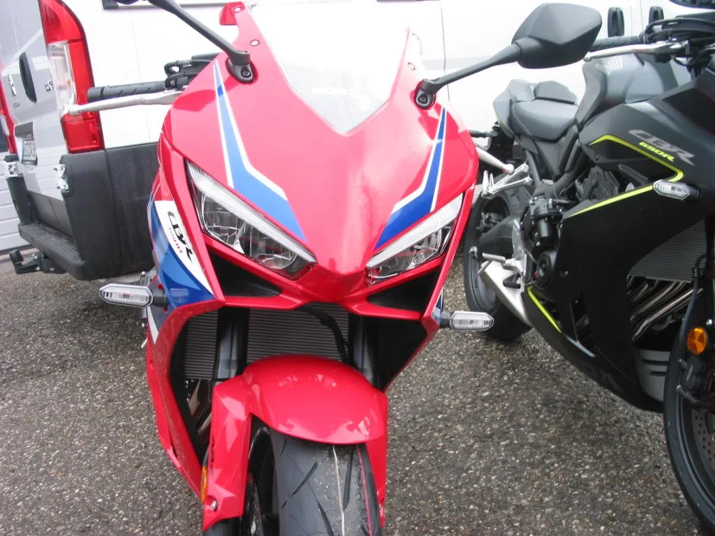 Honda CBR650R E-Clutch Sofort verfügbar