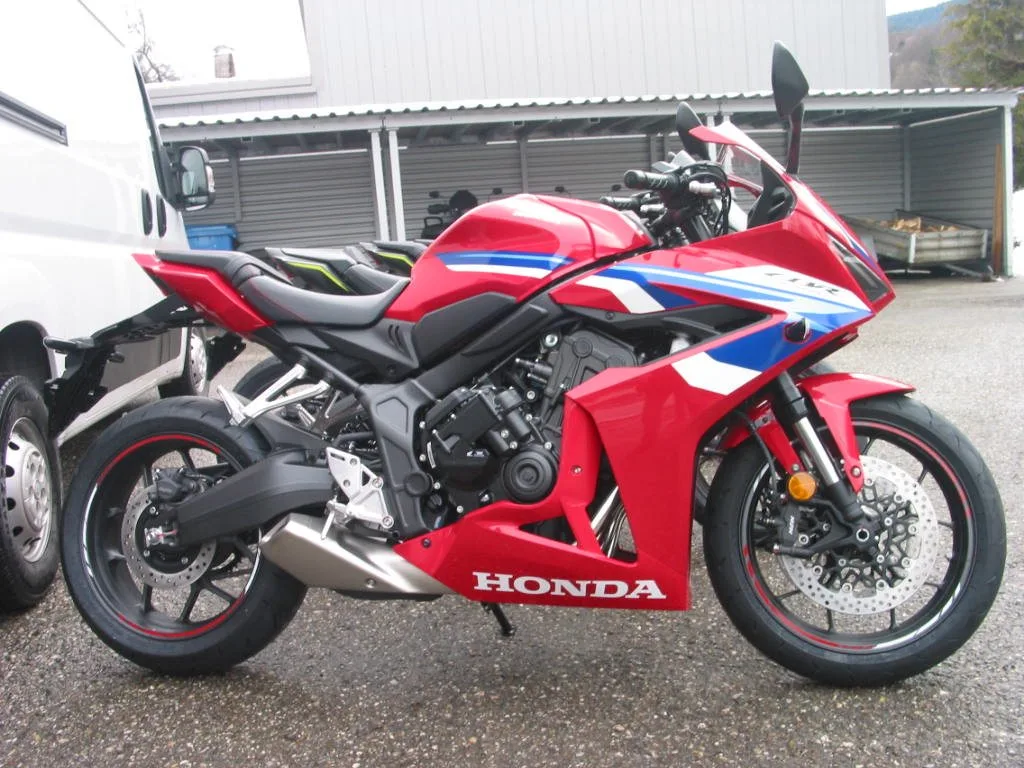 Honda CBR650R E-Clutch Sofort verfügbar