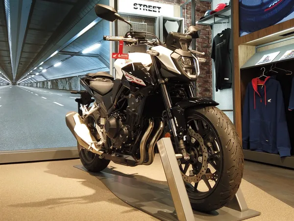 Honda CB500 Hornet 2025